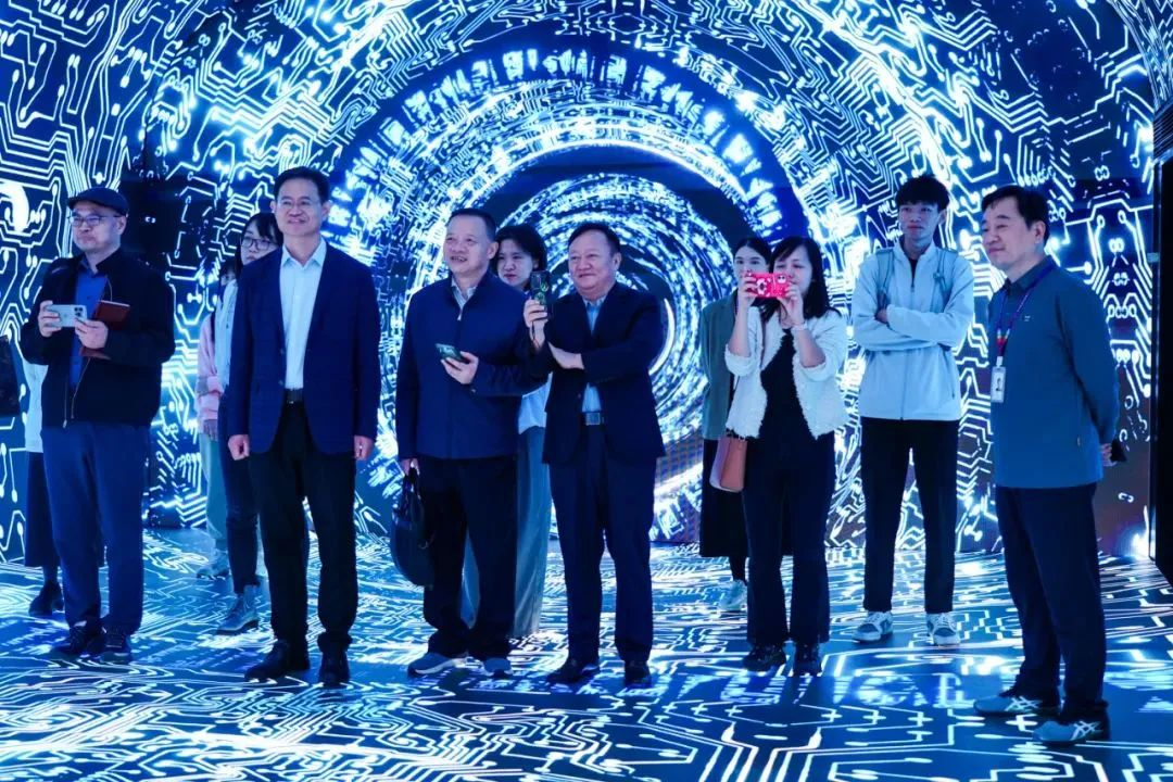 2024120602 国家广电总局发展研究中心一行赴xcsport体育励丰文化调研指导