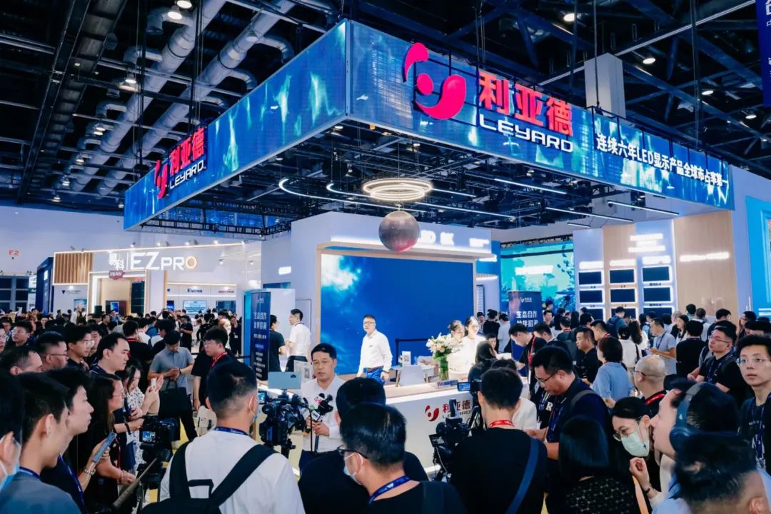 “AI+智能显示”引领未来 xcsport体育新品InfoComm展大放异彩